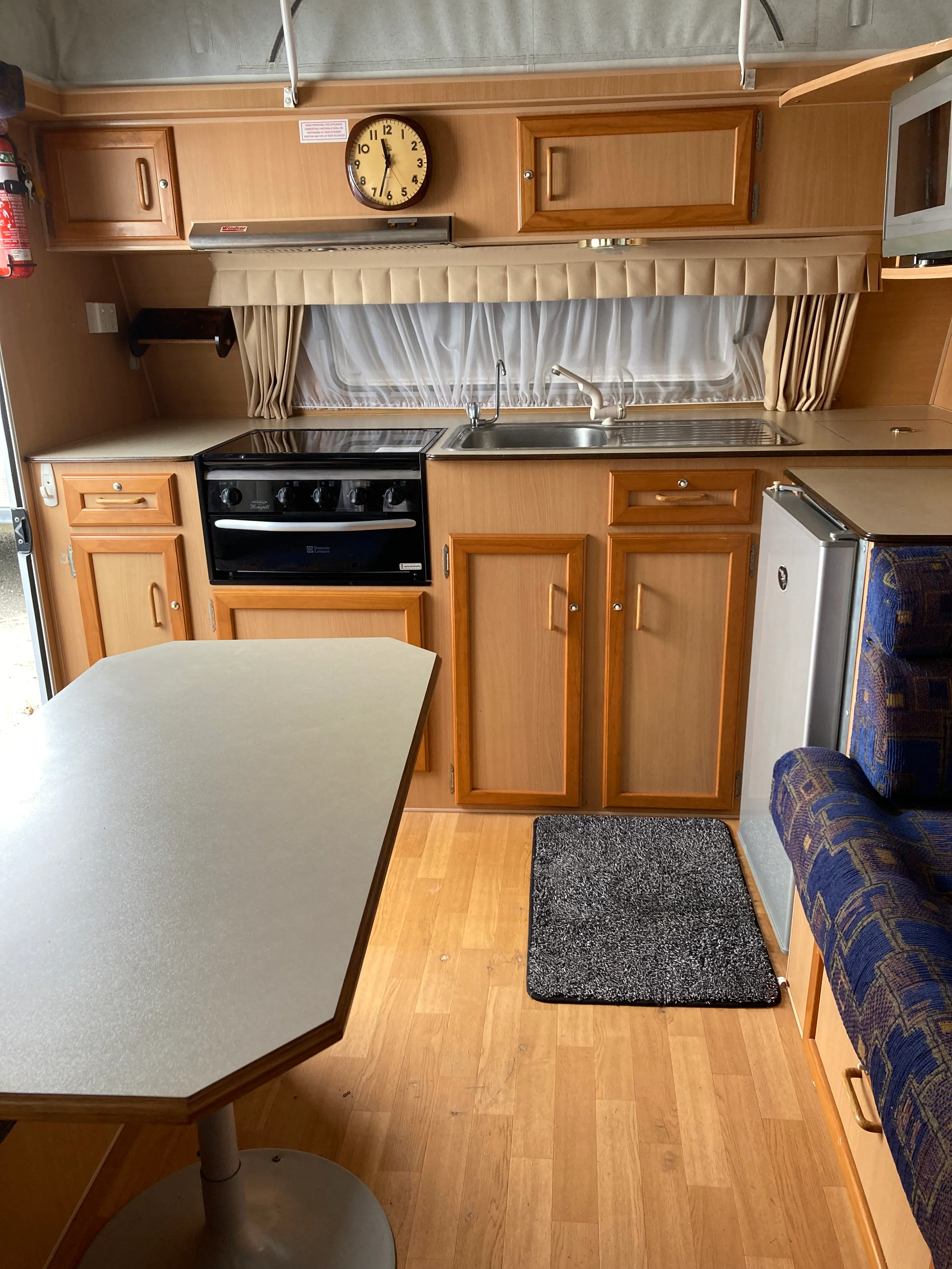 2003 Windsor Streamliner 17.5ft - Image 9