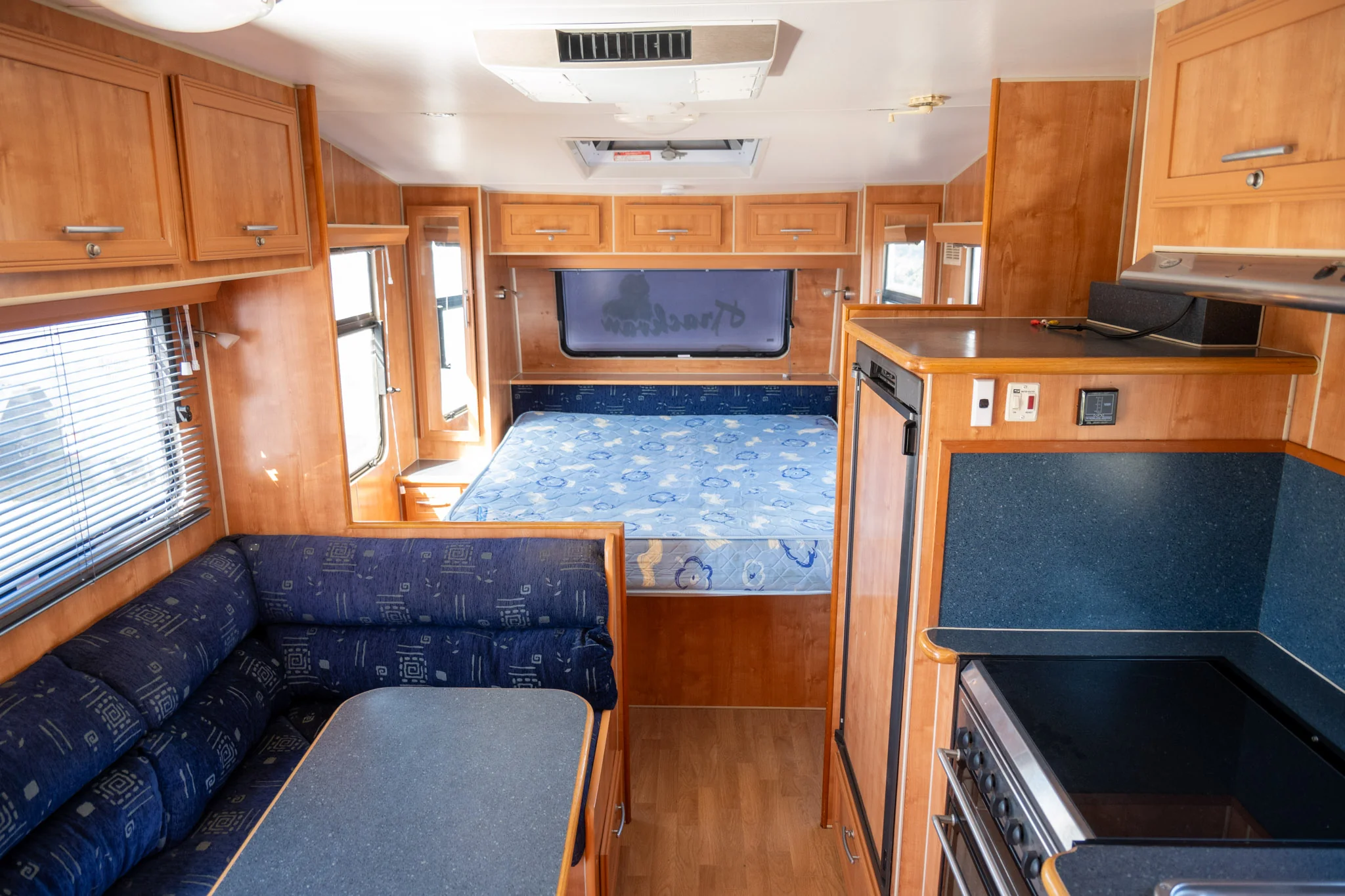2009 Lotus Trackvan 19.5ft - Image 5