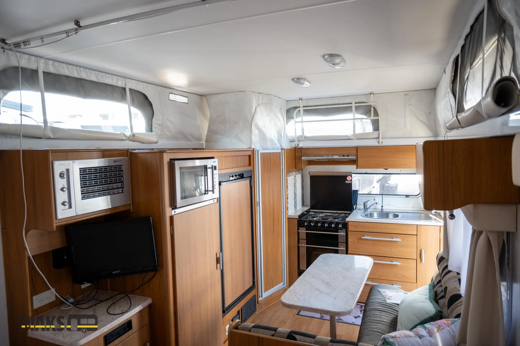 2010 Jayco Sterling 18.5FT - Image 6