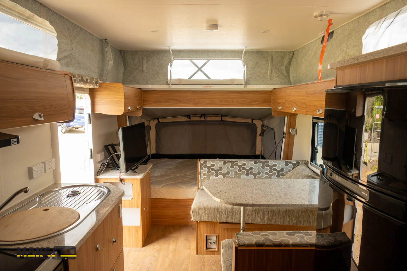 2018 Golf Savannah 16.5ft - Image 18