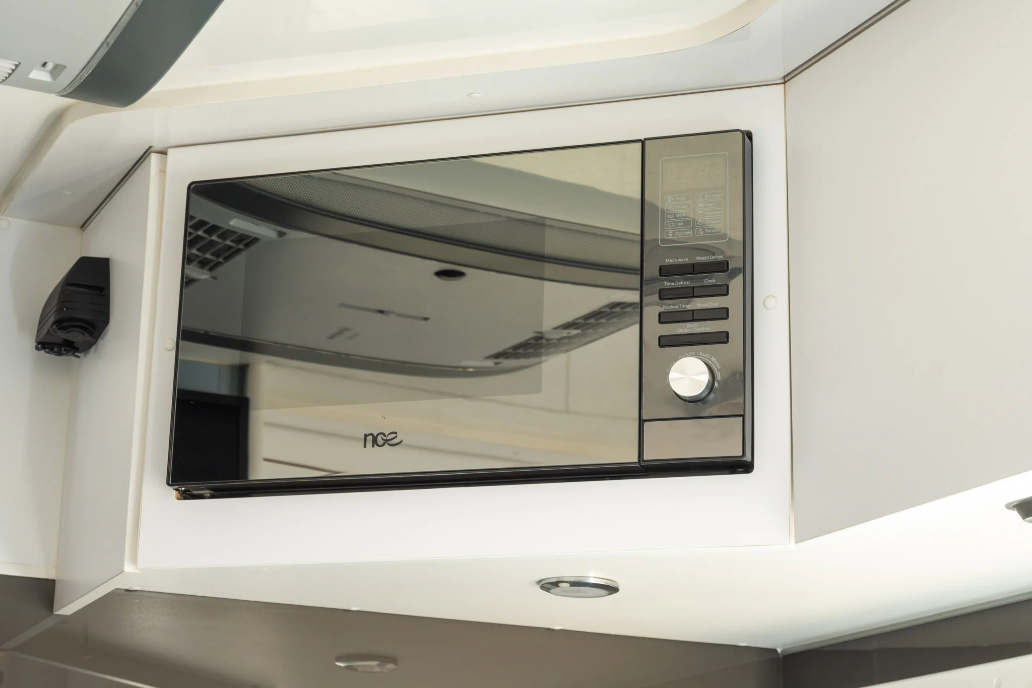 2020 Sunseeker Desert Storm - Image 10
