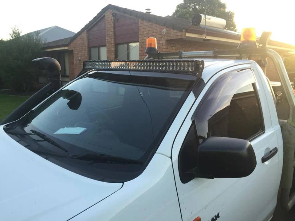 Isuzu D-Max (2011-2018) 50" Curved Windscreen Mounting Brackets - Image 3
