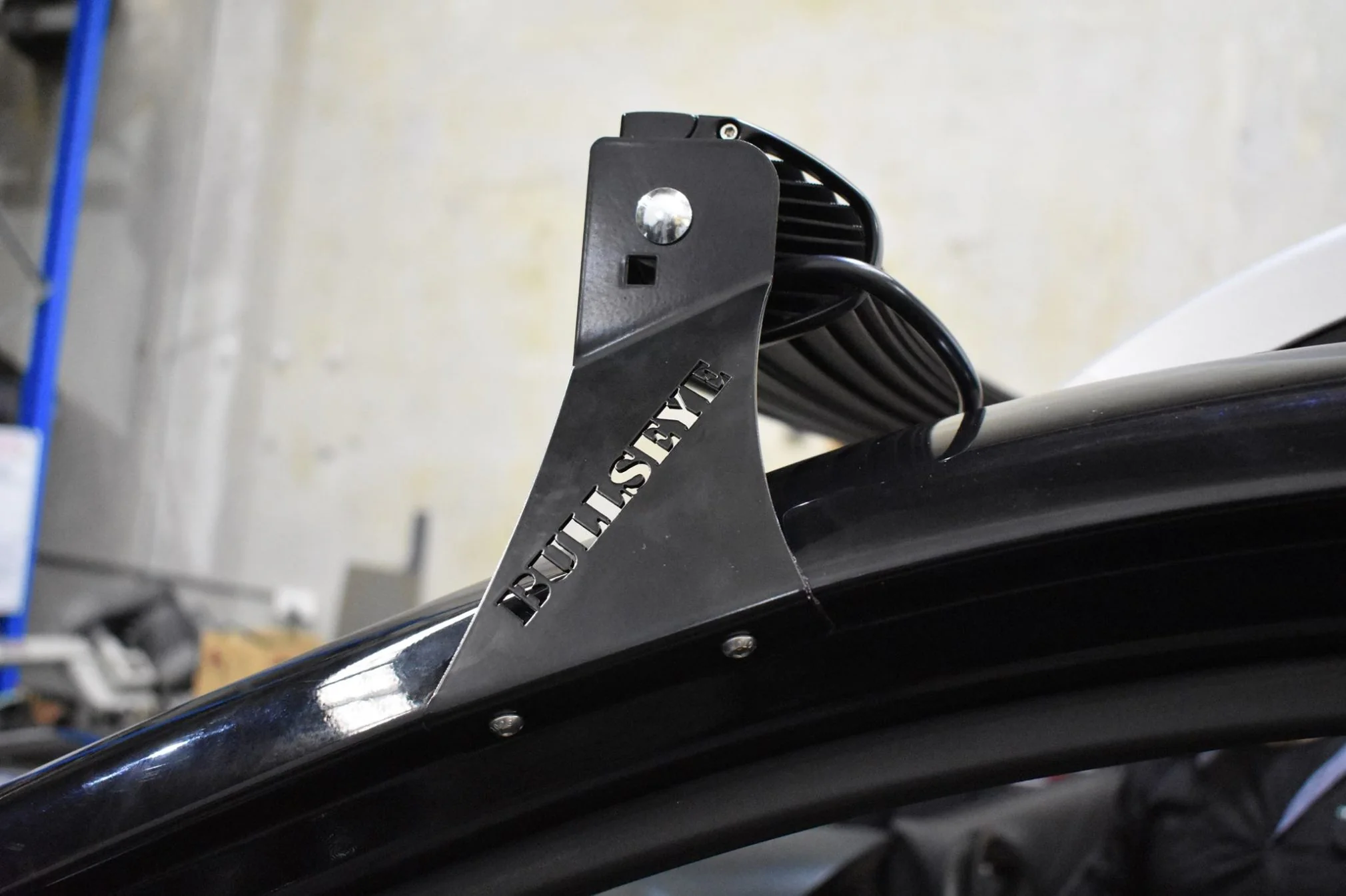 Nissan Navara NP300 50″ Curved Windscreen Mounting Brackets - Image 6