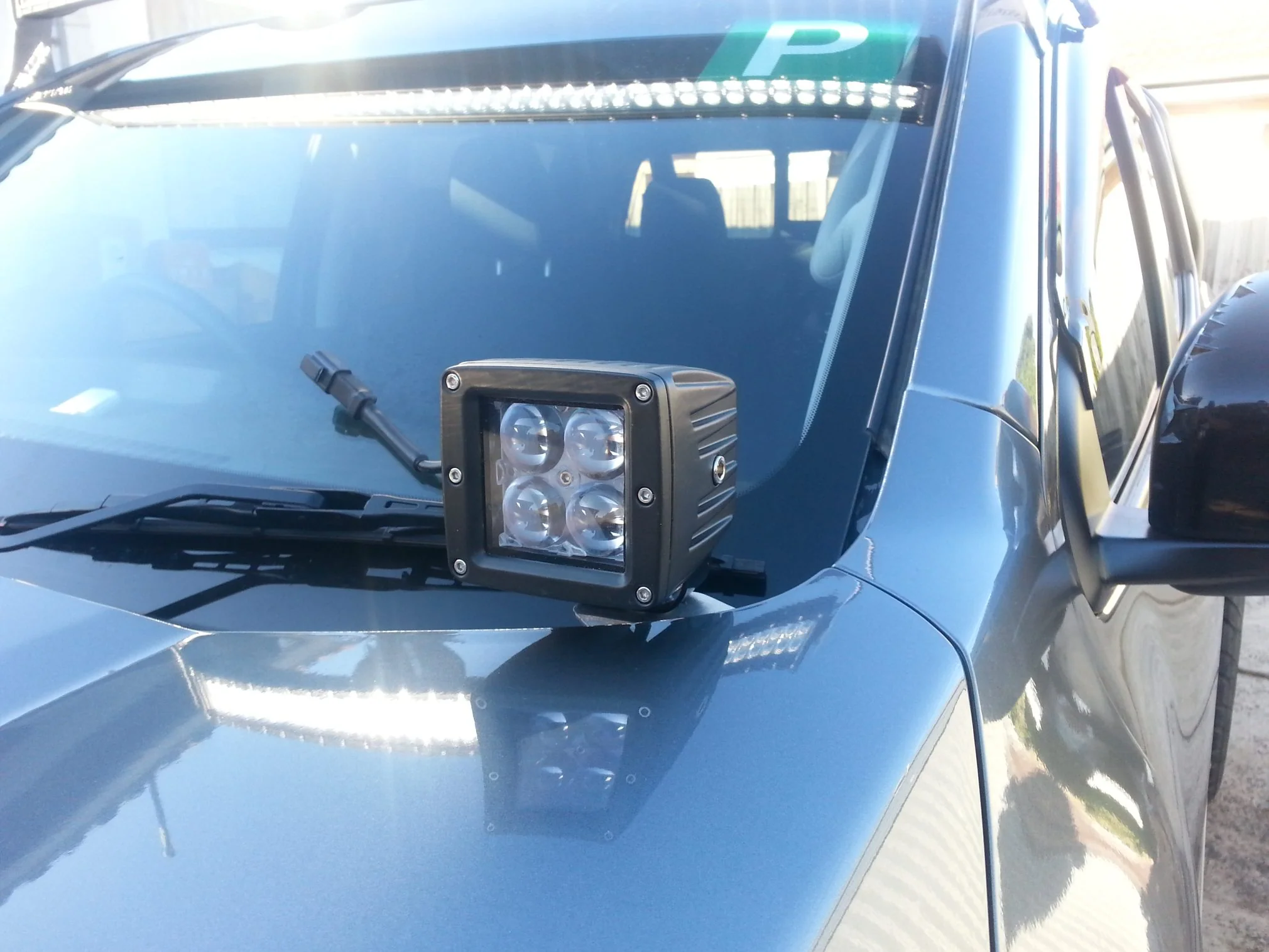 Nissan Navara NP300 Bonnet Hinge Ditch Light Bracket - Image 2