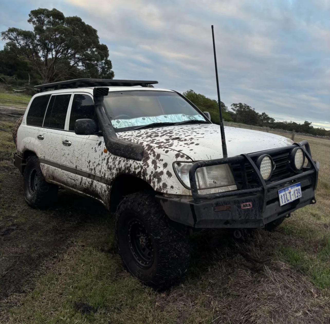 Solar Screens for Toyota Landcruiser 100/105 Series - Image 3