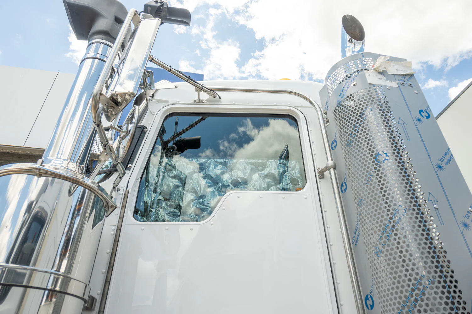 Solar Screens for MACK Trident - Image 3