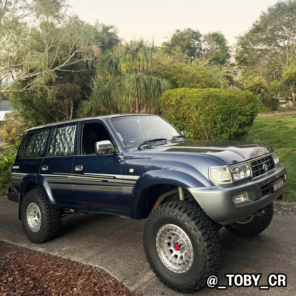Solar Screens for Toyota Landcruiser 80 Series GXL - Image 4