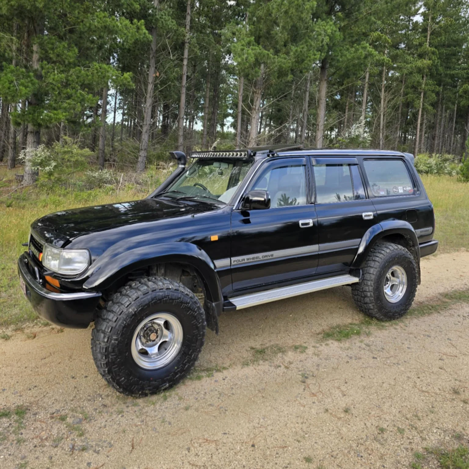 Toyota Landcruiser 80 Series 50" Curved Windscreen Mounting Brackets - Image 3